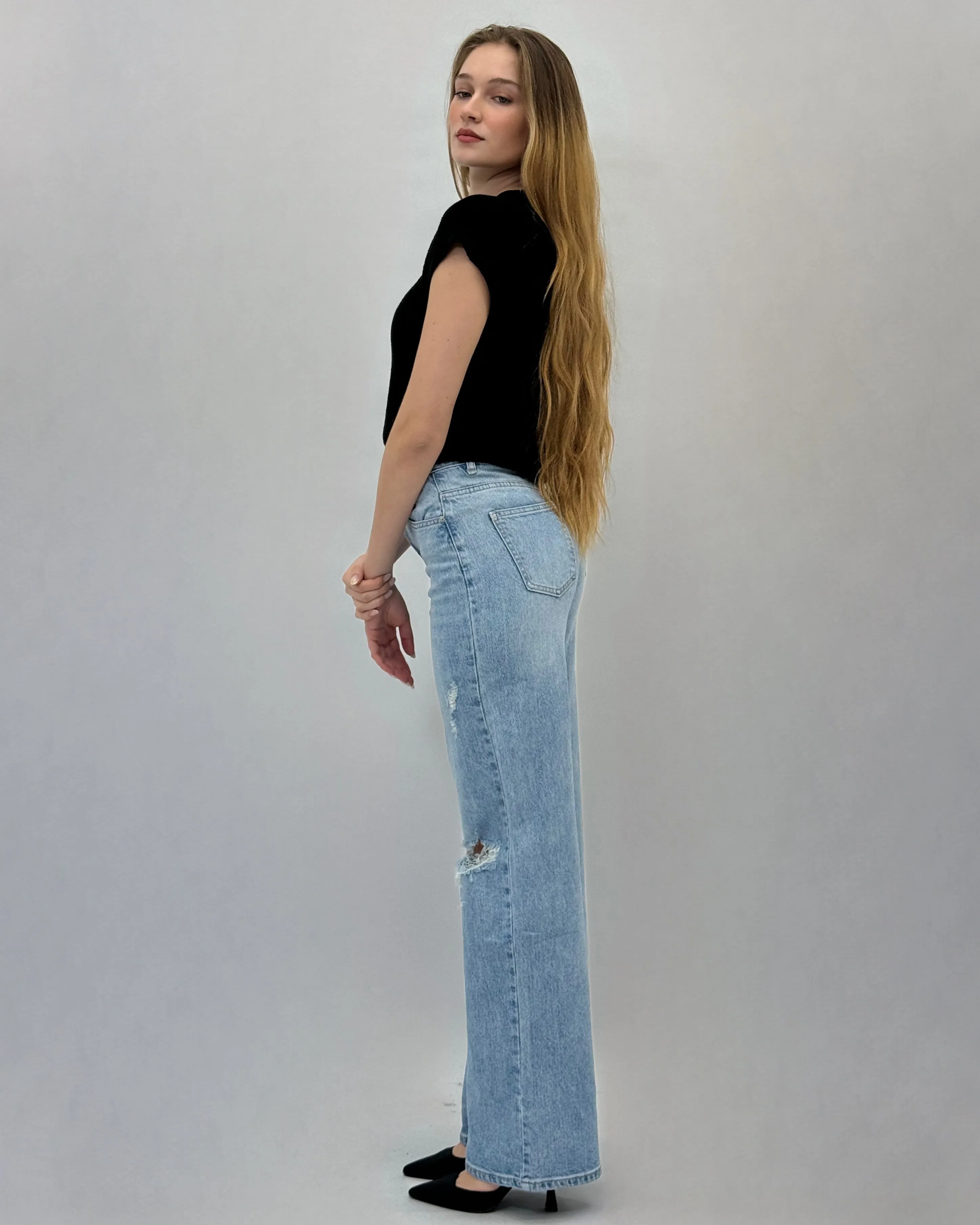 Jeans dritto con strappi