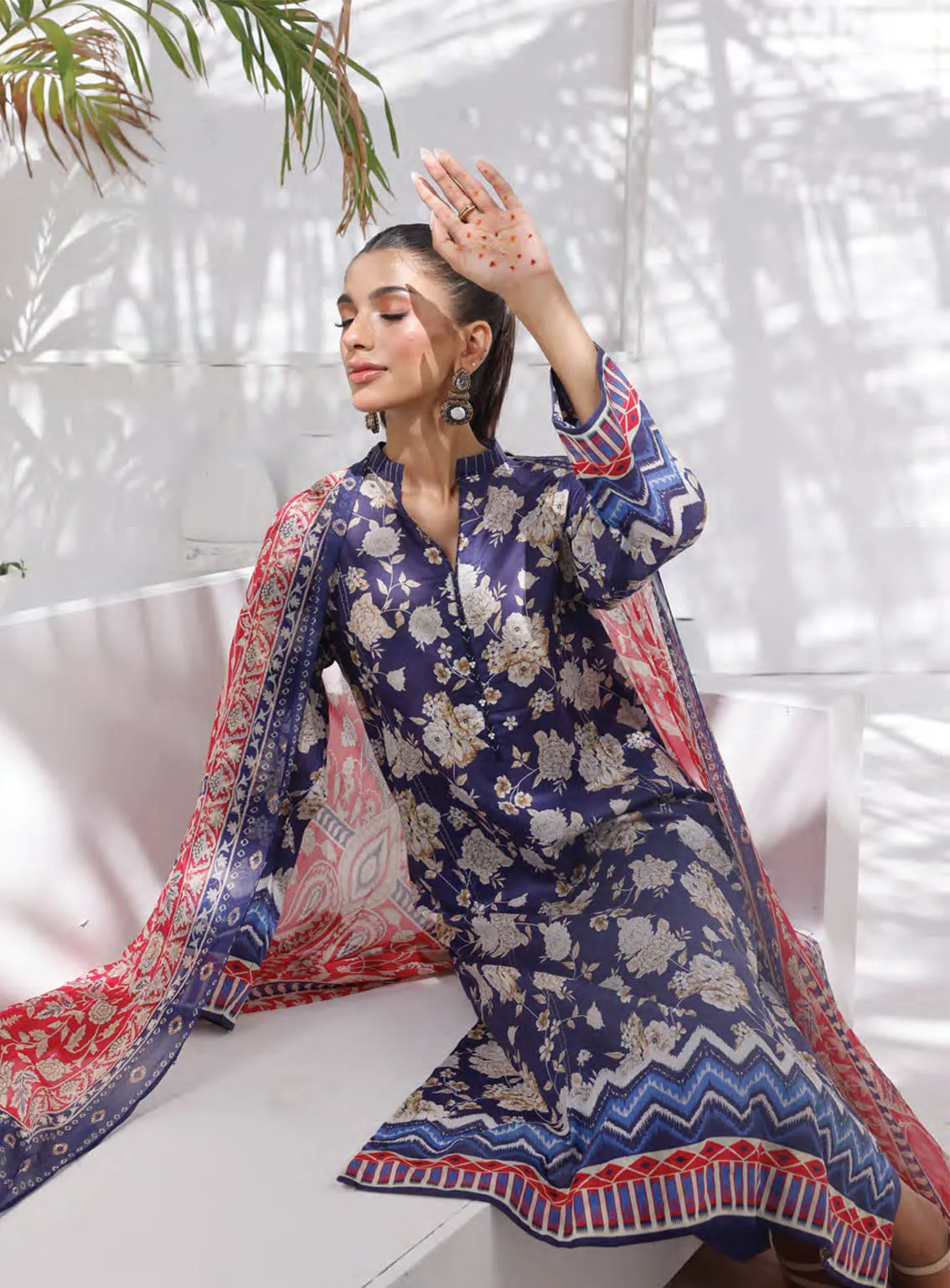 Komal Signature Prints By Lakhany Printed Lawn 3 Piece Unstitched Suit LSM24KS LG-MM-0109