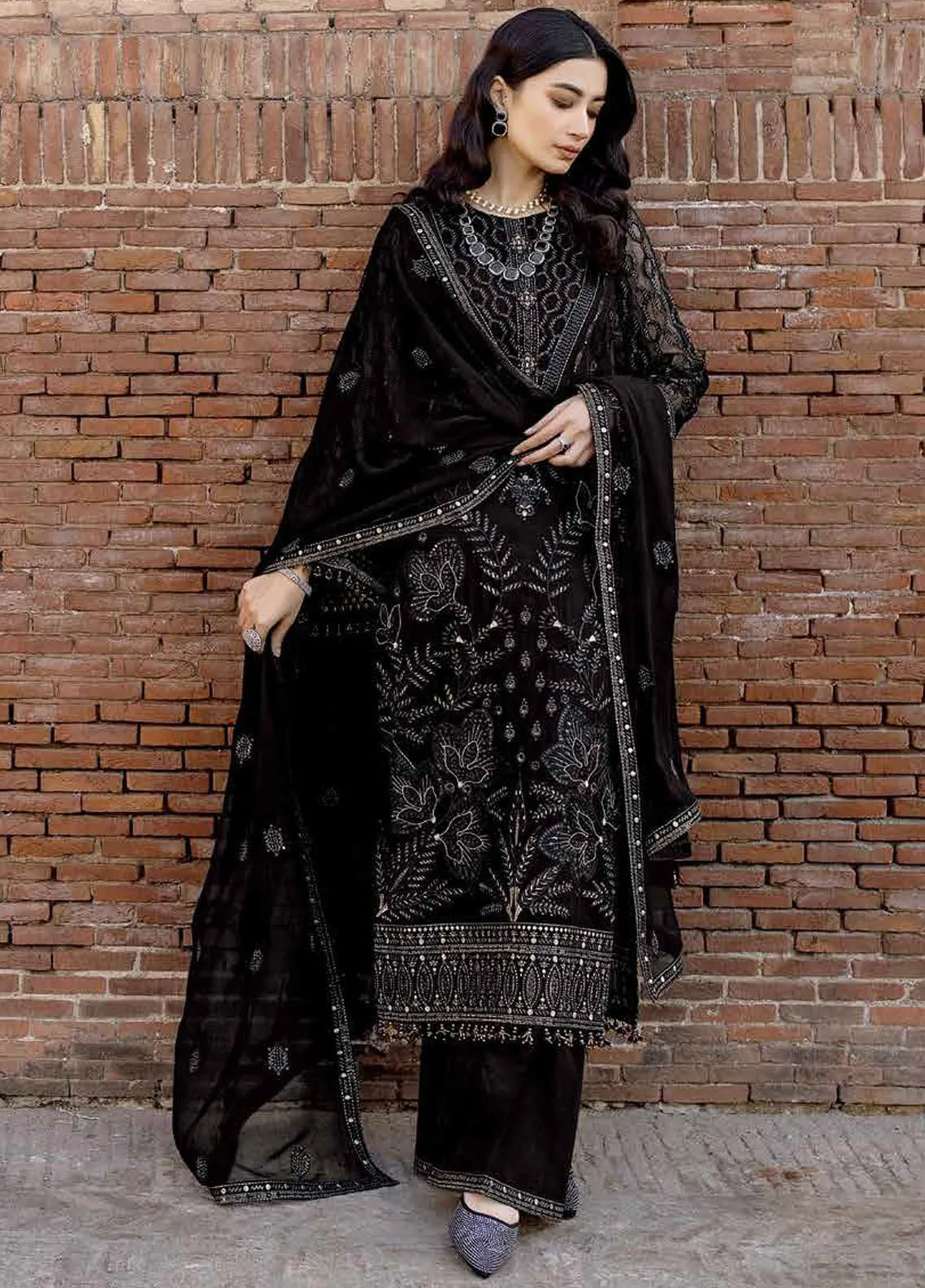 Safeera By Flossie Embroidered Chiffon 3 Piece Unstitched Suit FL24SF S-1302 DARK VEIL