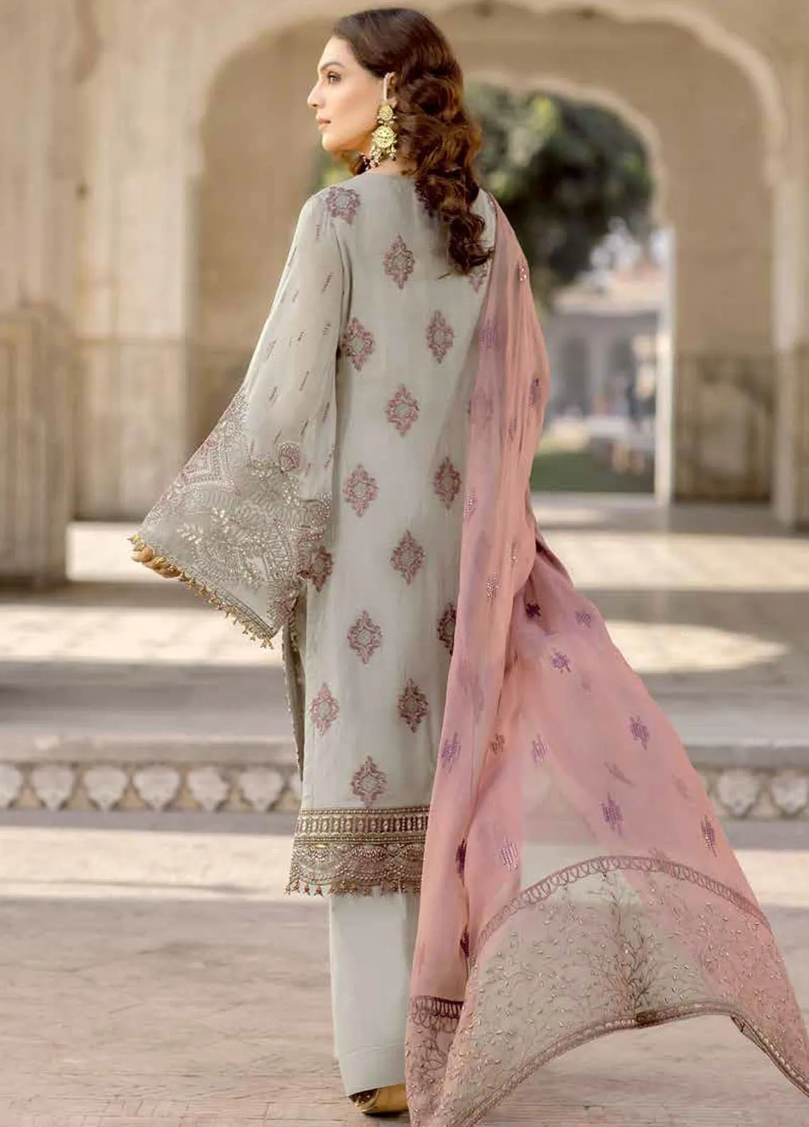 Safeera By Flossie Embroidered Chiffon 3 Piece Unstitched Suit FL24SF S-1310 BEARSUIT